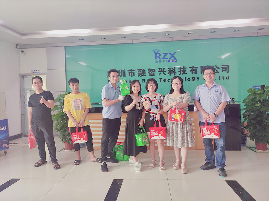 融智興科技｜2021年二季度員工生日禮品發(fā)放啦！